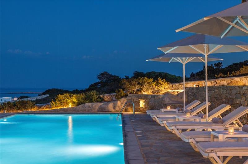 4 Bedroom Villa with Pool in Santa Maria on Paros, Sleeps 8