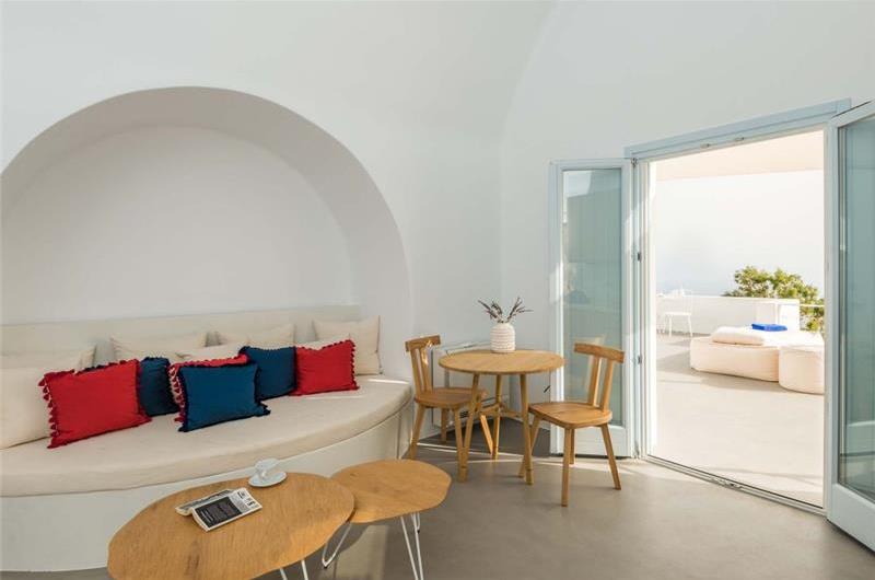 1 Bedroom Villa with Plunge Pool Jacuzzi in Pyrgos Kalistis on Santorini, Sleeps 2