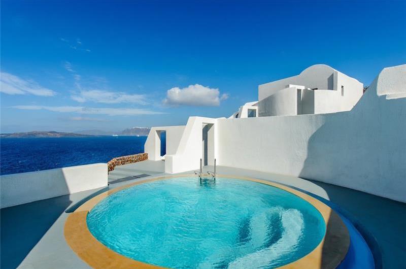 2 Bedroom Villa with Pool in Akrotiri on Santorini, Sleeps 4