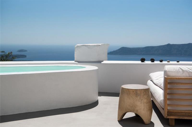 2 Bedroom Villa with Jacuzzi in Imerovigli on Santorini, Sleeps 4