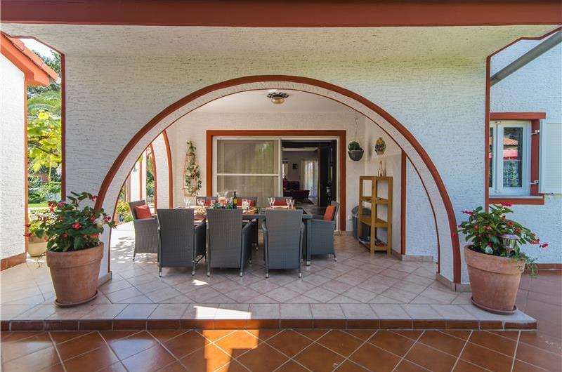4 Bedroom Villa with Pool and Annex near Porec, Sleeps 8