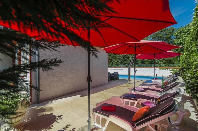 4 Bedroom Villa with Pool and Annex near Porec, Sleeps 8