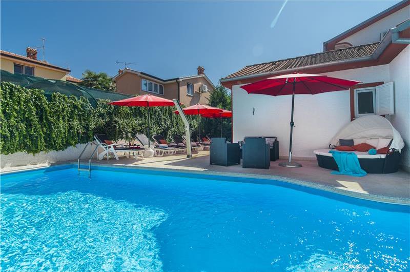 4 Bedroom Villa with Pool and Annex near Porec, Sleeps 8