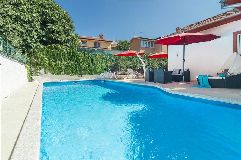 4 Bedroom Villa with Pool and Annex near Porec, Sleeps 8