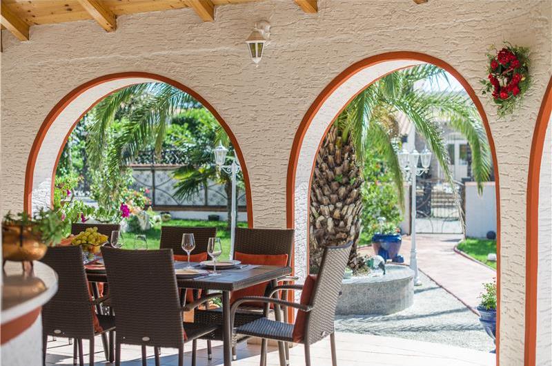 4 Bedroom Villa with Pool and Annex near Porec, Sleeps 8