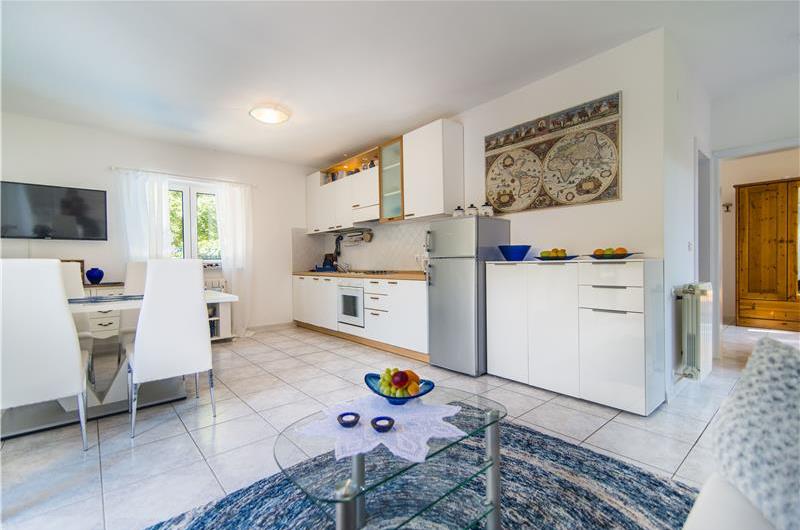 4 Bedroom Villa with Pool and Annex near Porec, Sleeps 8