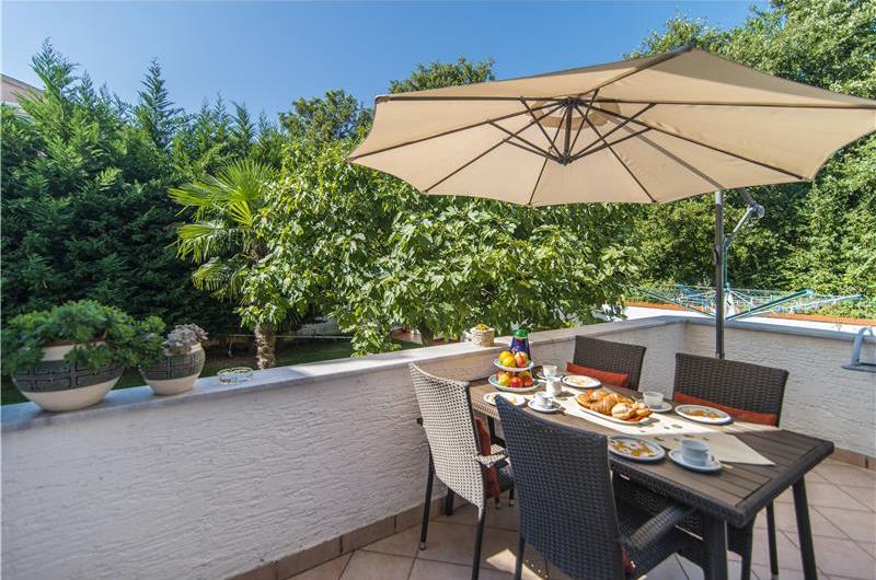 4 Bedroom Villa with Pool and Annex near Porec, Sleeps 8