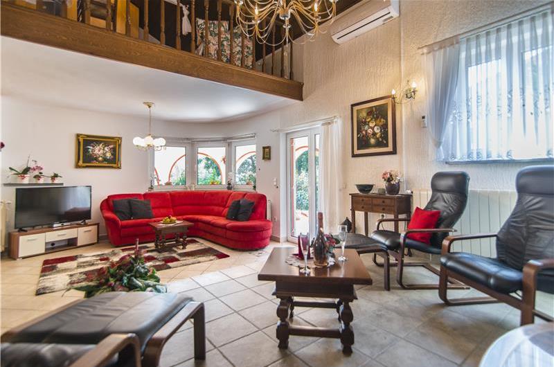 4 Bedroom Villa with Pool and Annex near Porec, Sleeps 8