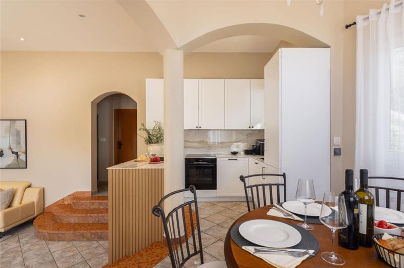 3 Bedroom Villa in Uvala Ljubljeva near Trogir, sleeps 6-7