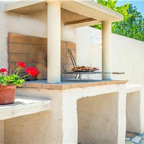 3 Bedroom Villa with Pool in Acharavi on Corfu, Sleeps 6-8