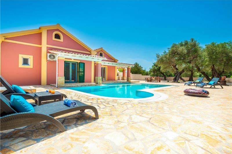 3 Bedroom Villa with Pool in Acharavi on Corfu, Sleeps 6-8