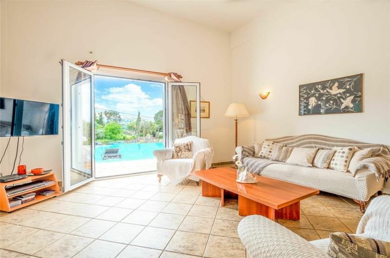 4 Bedroom Villa with Pool and Sea Views in Karniaris on Corfu, Sleeps 8-12
