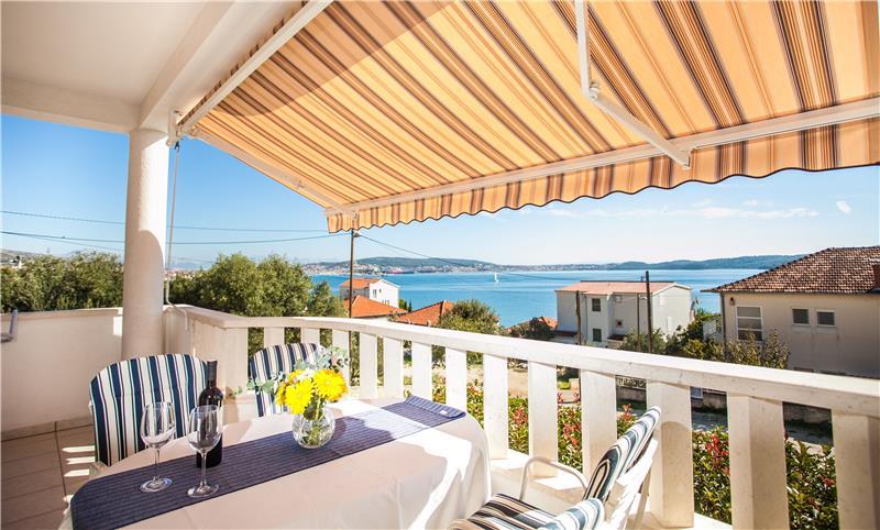 A Selection of 4x 1-Bedroom Apartments and 4x Studio Apartments near Trogir, Sleeps 2-3