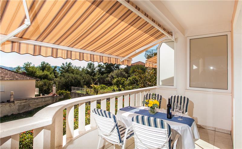 A Selection of 4x 1-Bedroom Apartments and 4x Studio Apartments near Trogir, Sleeps 2-3