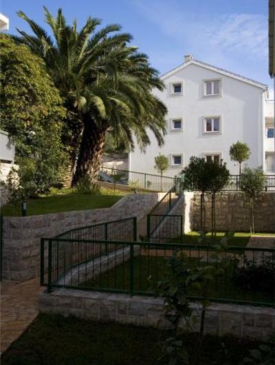 A Selection of 2 Bedroom Apartments in Hvar Town, Sleeps 4