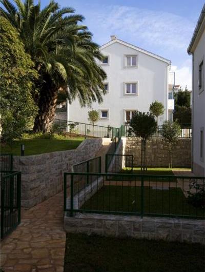 A Selection of 2 Bedroom Apartments in Hvar Town, Sleeps 4
