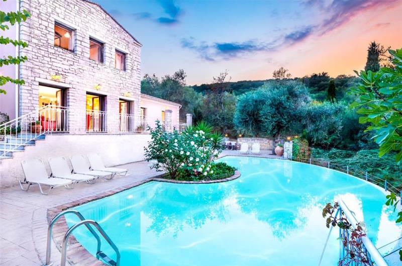 4 Bedroom Villa with Pool in Kassiopi on Corfu, Sleeps 8