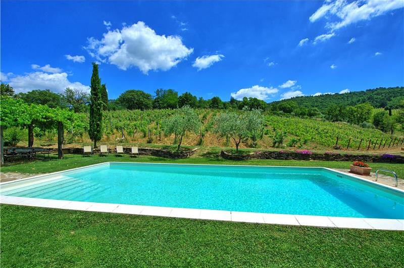 5 Bedroom Villa with Pool and Garden in Tuscany, Sleeps 10