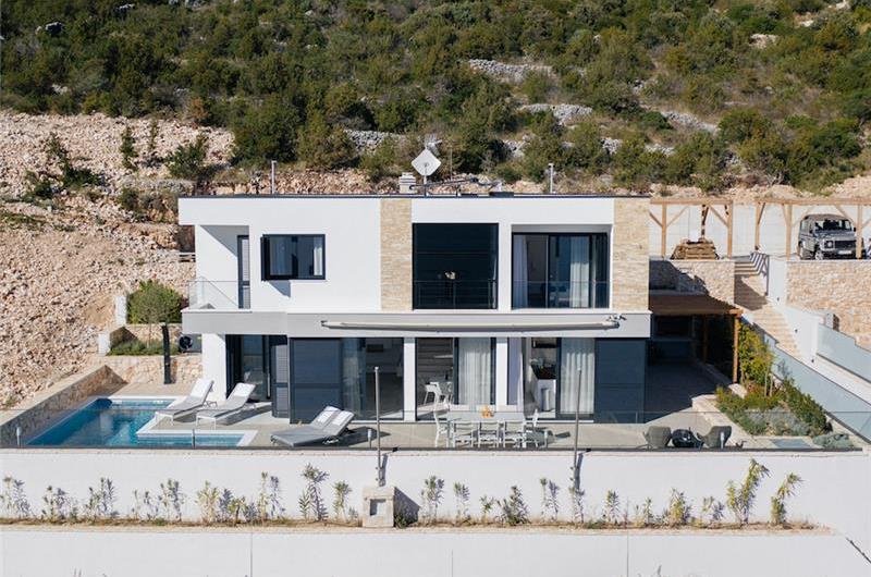 2 x 3 Bedroom Villa with Pool and Sea View near Trogir, Sleeps 6-7