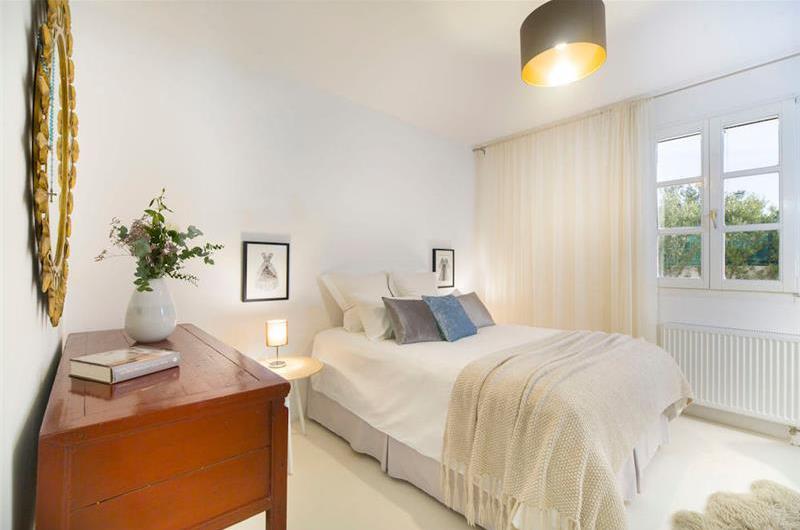 3 Bedroom Villa with Pool, Terrace and Sea Views near Vinisce, Sleeps 7