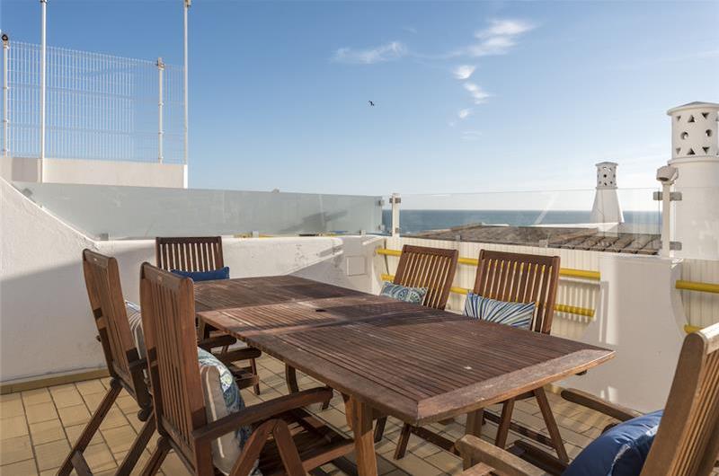 2 Bedroom Apartment with Balcony, Shared Pool and Sea Views in Albufeira, Sleeps 4-6