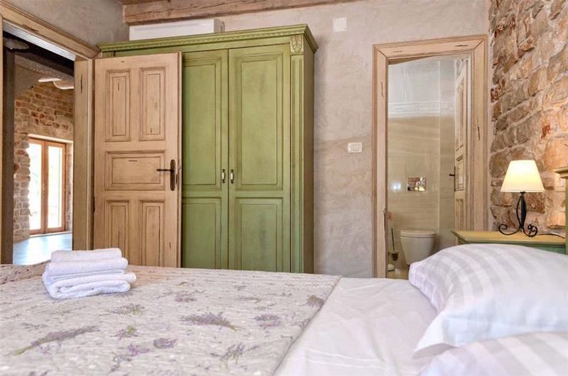 5 Bedroom Villa with Pool near Stari Grad, Hvar Island Sleeps 12 