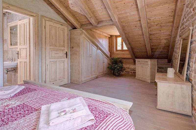 5 Bedroom Villa with Pool near Stari Grad, Hvar Island Sleeps 12 