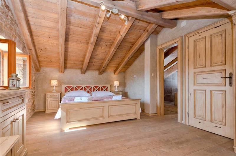5 Bedroom Villa with Pool near Stari Grad, Hvar Island Sleeps 12 