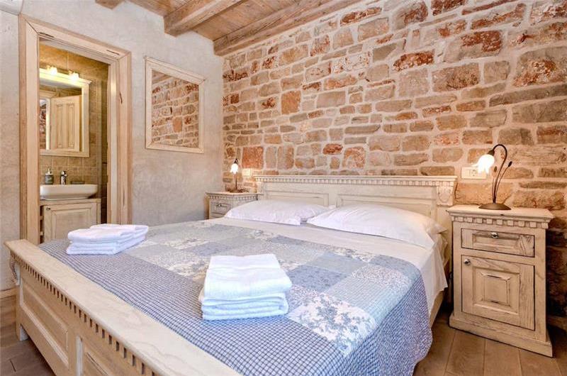 5 Bedroom Villa with Pool near Stari Grad, Hvar Island Sleeps 12 