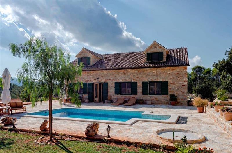 5 Bedroom Villa with Pool near Stari Grad, Hvar Island Sleeps 12 