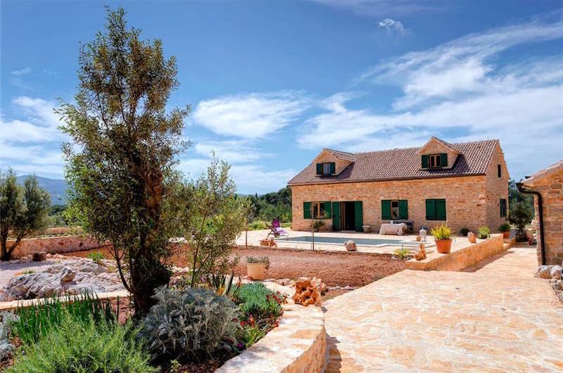5 Bedroom Villa with Pool near Stari Grad, Hvar Island Sleeps 12 