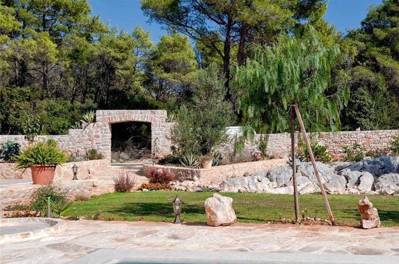 5 Bedroom Villa with Pool near Stari Grad, Hvar Island Sleeps 12 