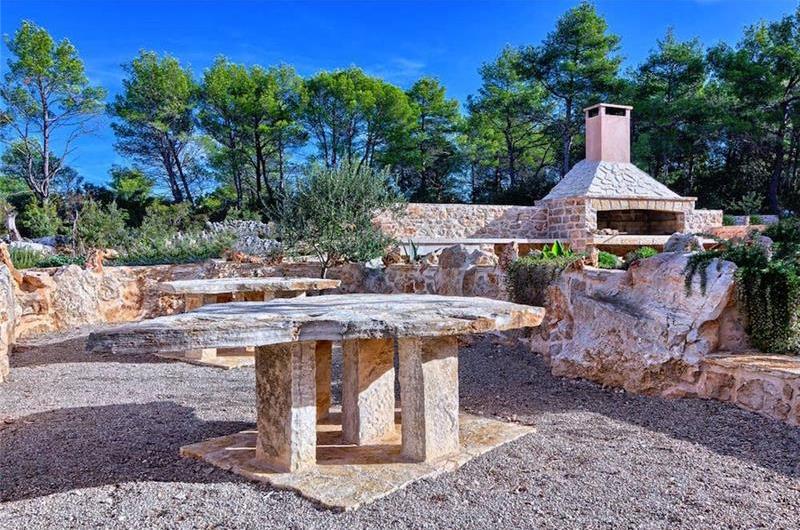 5 Bedroom Villa with Pool near Stari Grad, Hvar Island Sleeps 12 