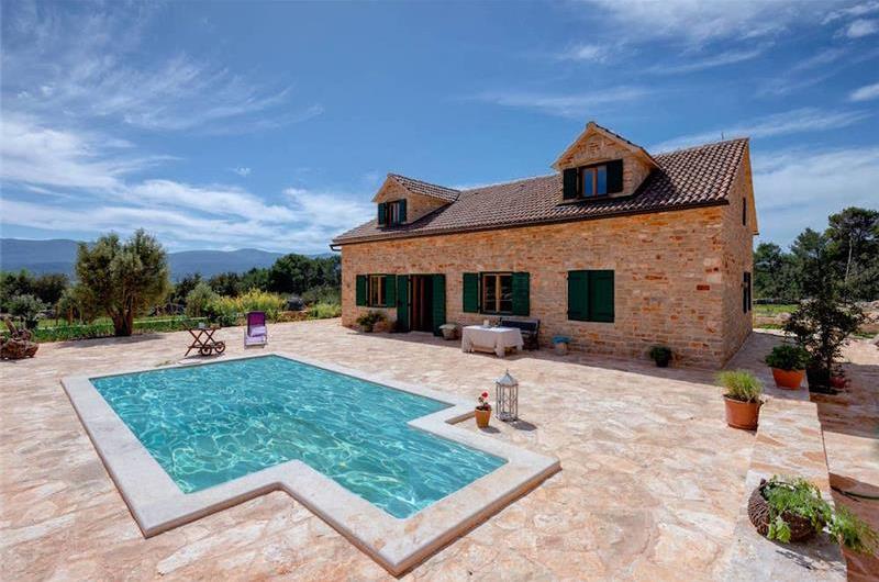 5 Bedroom Villa with Pool near Stari Grad, Hvar Island Sleeps 12 