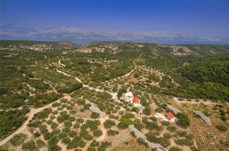 2 Bedroom Villa on Brac Island with Pool, Sleeps 5 
