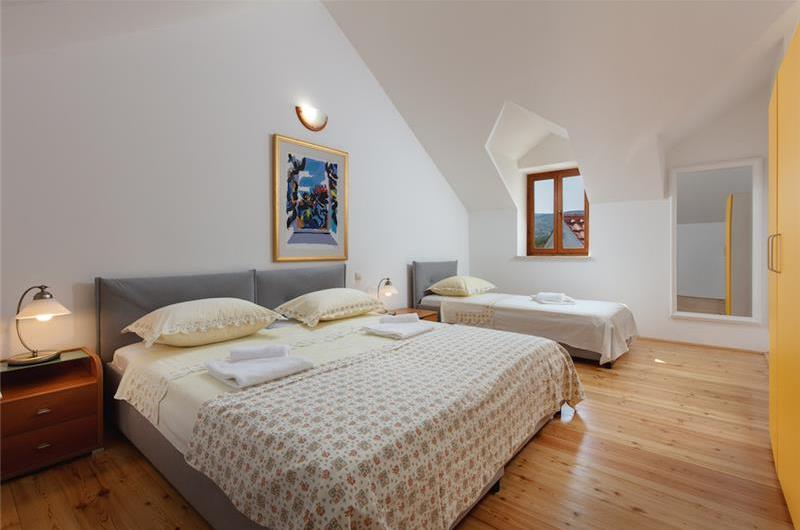 2 Bedroom Villa on Brac Island with Pool, Sleeps 5 