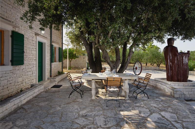 2 Bedroom Villa on Brac Island with Pool, Sleeps 5 