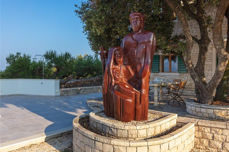 2 Bedroom Villa on Brac Island with Pool, Sleeps 5 