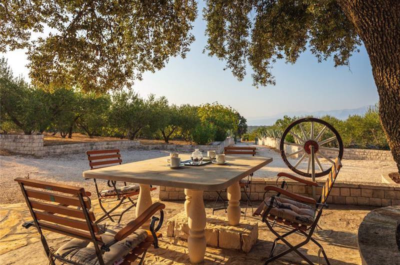 2 Bedroom Villa on Brac Island with Pool, Sleeps 5 