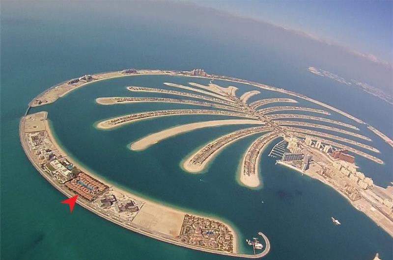 Selection of 4 Bedroom Luxury Lagoon Villas in Dubai, Sleeps 8