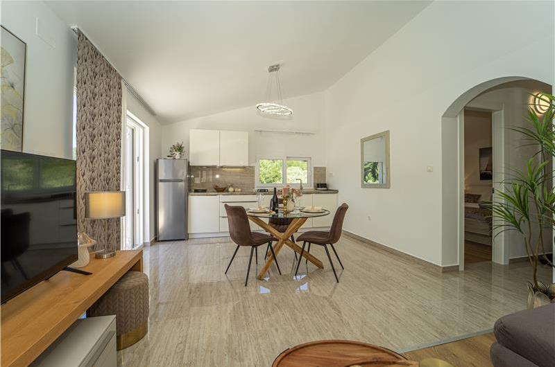 6 Bedroom Beachfront Villa with Heated Pool near Vela Luka on Korcula Island, Sleep 12