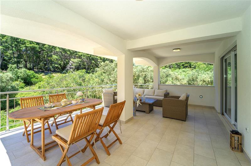 6 Bedroom Beachfront Villa with Heated Pool near Vela Luka on Korcula Island, Sleep 12