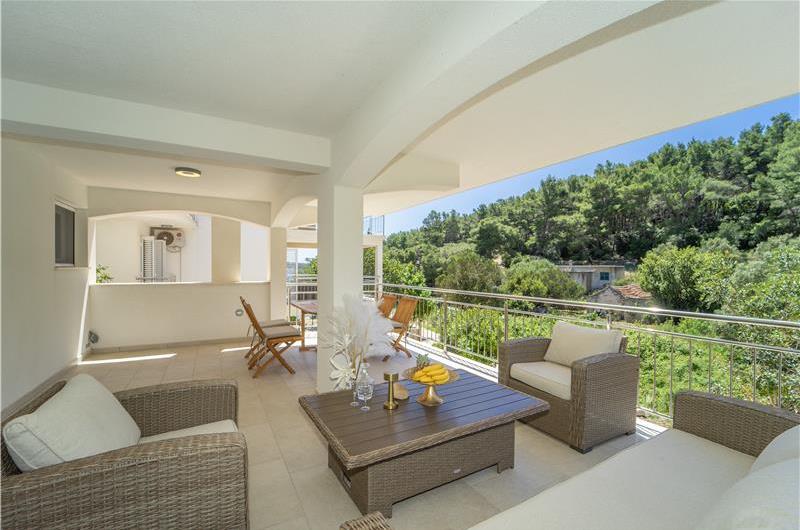 6 Bedroom Beachfront Villa with Heated Pool near Vela Luka on Korcula Island, Sleep 12