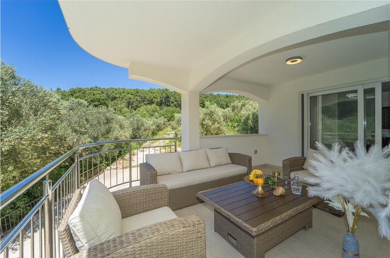6 Bedroom Beachfront Villa with Heated Pool near Vela Luka on Korcula Island, Sleep 12