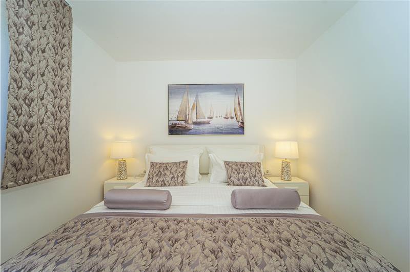 6 Bedroom Beachfront Villa with Heated Pool near Vela Luka on Korcula Island, Sleep 12