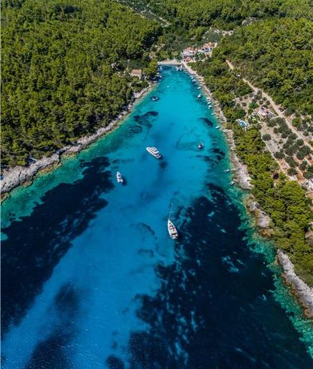 6 Bedroom Beachfront Villa with Heated Pool near Vela Luka on Korcula Island, Sleep 12