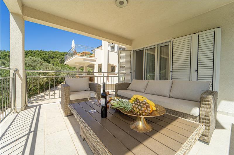 6 Bedroom Beachfront Villa with Heated Pool near Vela Luka on Korcula Island, Sleep 12