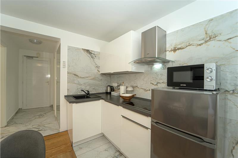 6 Bedroom Beachfront Villa with Heated Pool near Vela Luka on Korcula Island, Sleep 12