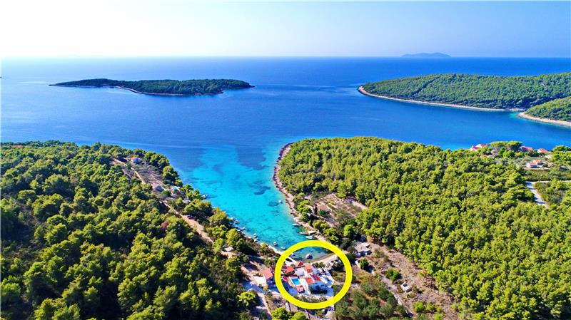 6 Bedroom Beachfront Villa with Heated Pool near Vela Luka on Korcula Island, Sleep 12