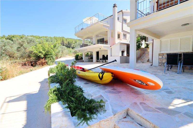 6 Bedroom Beachfront Villa with Heated Pool near Vela Luka on Korcula Island, Sleep 12